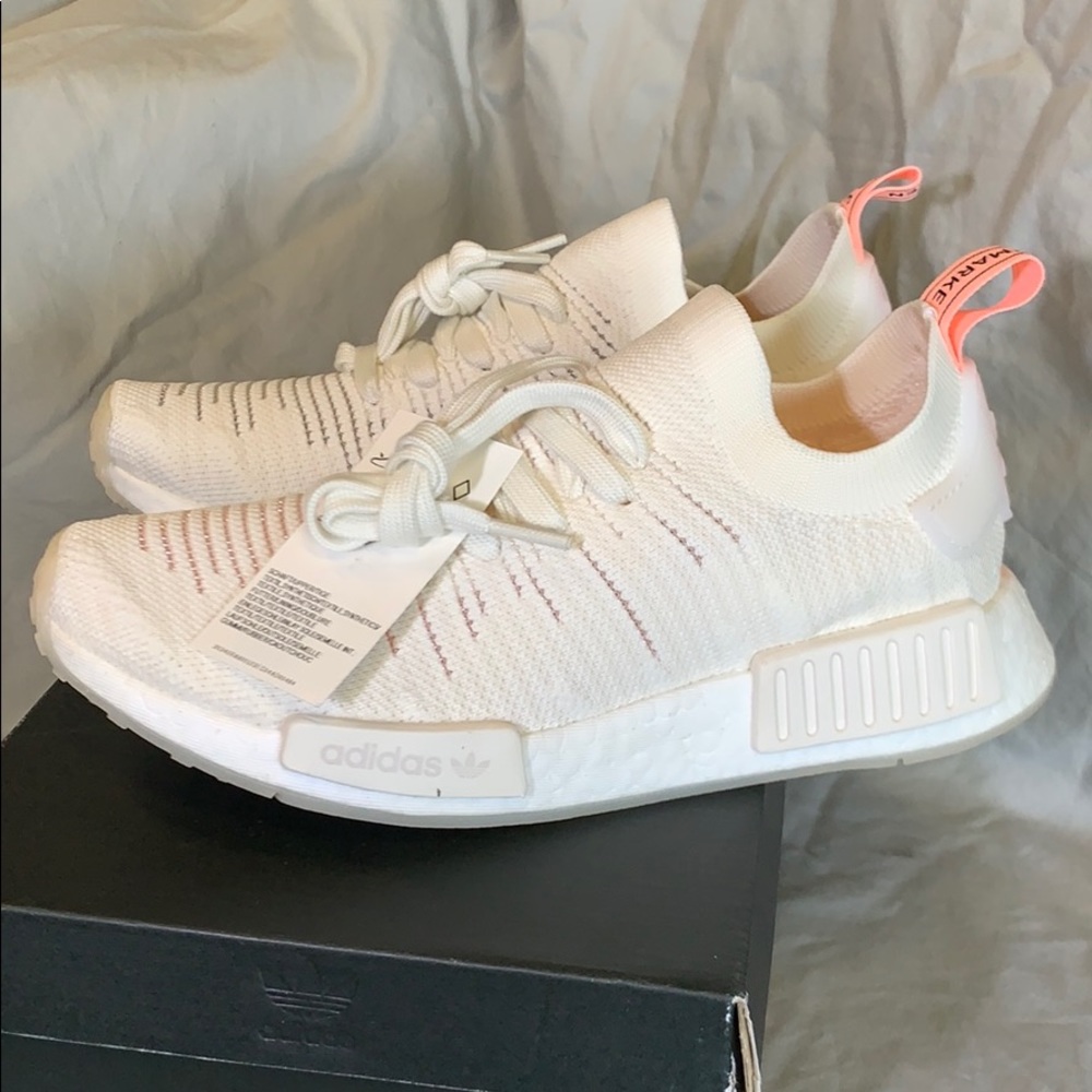New authentic Adidas - Picture 4 of 6